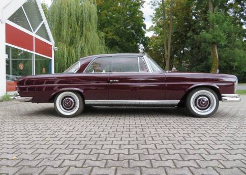 Mercedes Benz 220SEb/C
